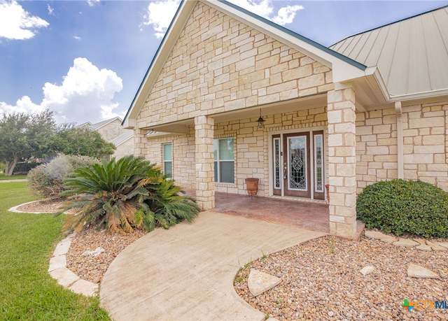 Property at 240 Stone Mdw, Victoria, TX 77905, 4 beds, 2.5 baths