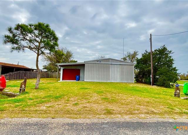Property at 3053 W Monroe Ave, Port O'connor, TX 77982, 2 beds, 1.5 baths