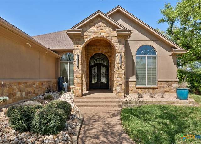 Property at 12 Sereno Vista Ln, Belton, TX 76513, 4 beds, 3.5 baths