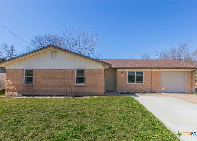 Property at 2810 Shady Hill Dr, Temple, TX 76502, 3 beds, 2 baths