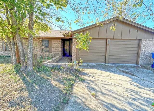 Property at 902 Holly St, Copperas Cove, TX 76522, 3 beds, 2 baths