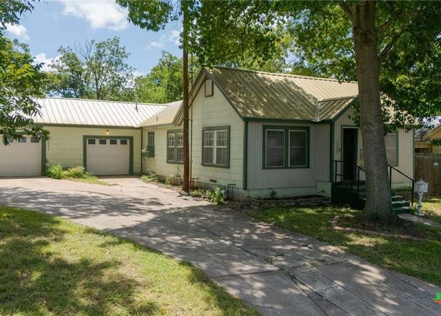 Property at 1306 Alexander St, Killeen, TX 76541, 4 beds, 3 baths