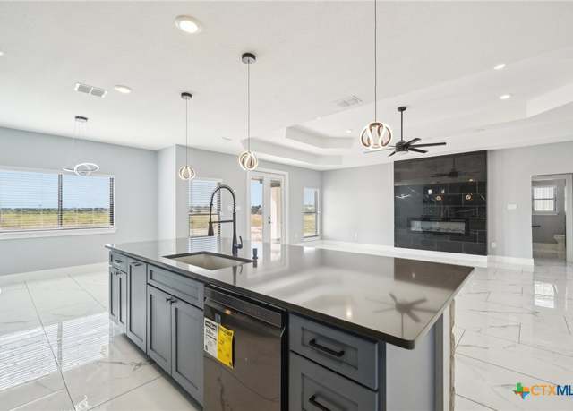 Property at 792 Lake Valley Dr, La Vernia, TX 78121, 4 beds, 2 baths