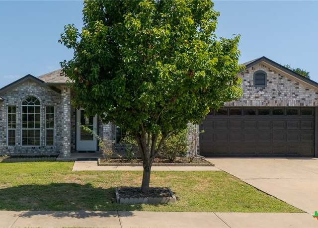 Property at 4504 Twin Oaks Cir, Killeen, TX 76542, 3 beds, 2 baths
