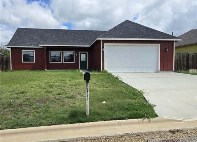 Property at 133 E Mcanelly St, Lometa, TX 76853, 3 beds, 2 baths