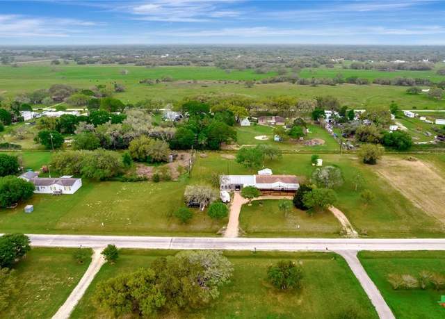 Property at 473 Hollybrook Dr, Inez, TX 77968, 3 beds, 2 baths