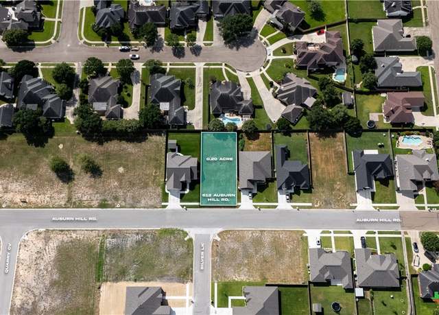 Property at 512 Auburn Hl, Victoria, TX 77904