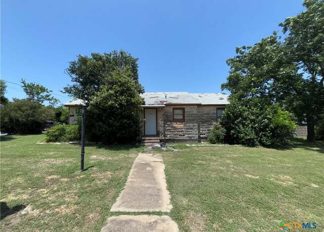 Property at 1702 E Heritage Ave, Temple, TX 76501, 3 beds, 1 bath