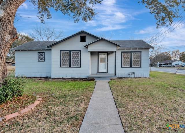 Property at 2901 Lone Tree, Victoria, TX 77901, 3 beds, 2 baths