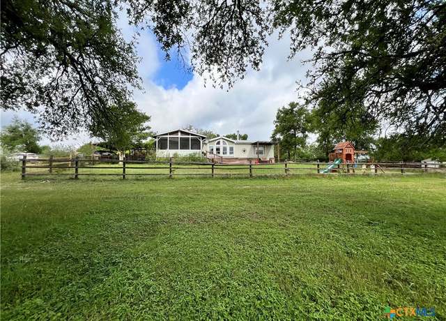 Property at 735 Oak Mdws, San Marcos, TX 78666, 5 beds, 2 baths