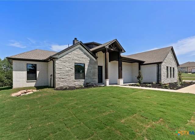 Property at 644 Creekside Dr, Belton, TX 76513, 4 beds, 2.5 baths
