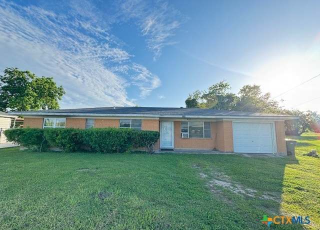 Property at 2009 S Laurent St, Victoria, TX 77901, 3 beds, 1.5 baths