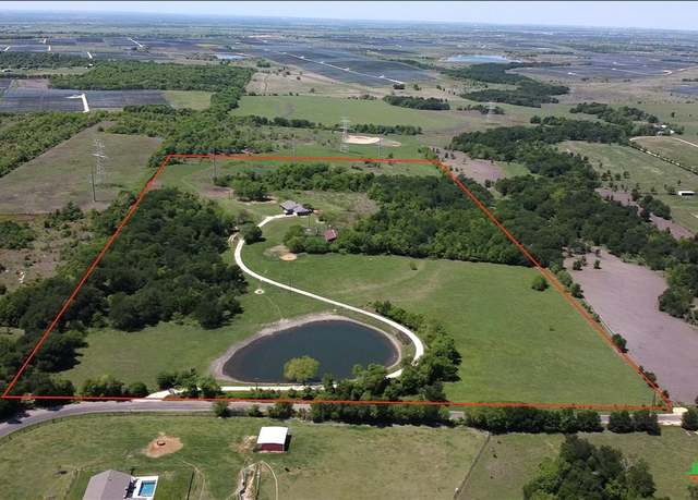 Property at 10514 Hunt Hill Rd, Rogers, TX 76569, 3 beds, 2.5 baths