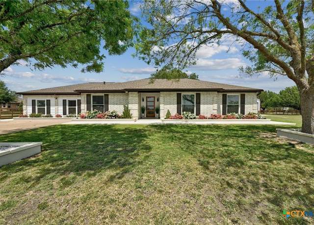 Property at 401 County Road 368, Taylor, TX 76574, 5 beds, 4 baths