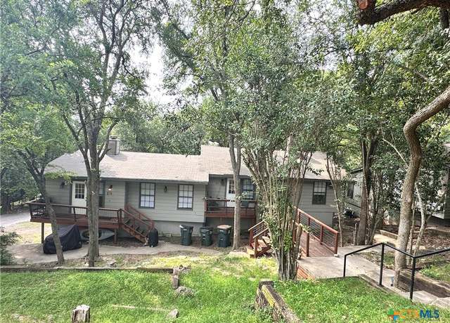 Property at 899/901 Hillyer St, San Marcos, TX 78666, 8 beds, 4 baths