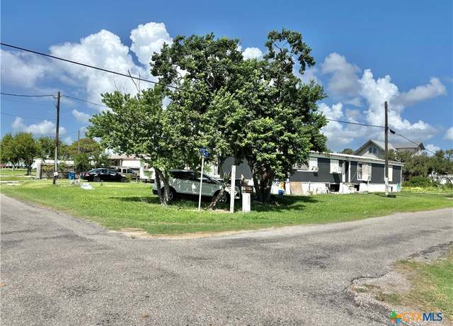 Property at 304 W Madison Ave, Port O'connor, TX 77982