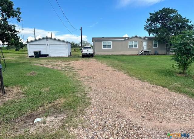 Property at 401 Dahlman St, Cuero, TX 77954, 4 beds, 2 baths