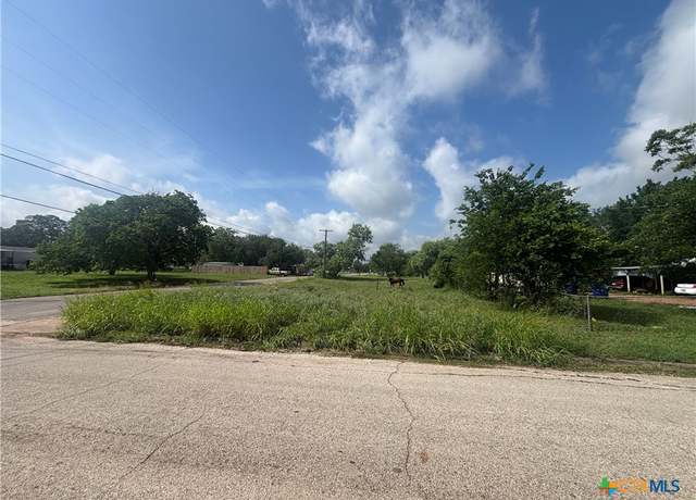 Property at 000 Concrete St, Yoakum, TX 77995