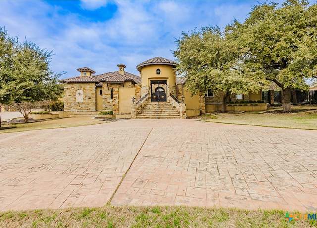 Property at 1024 Spanish Trl, New Braunfels, TX 78132, 6 beds, 6 baths