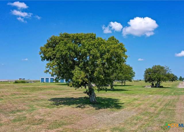 Property at 302 Luthardt, Austwell, TX 77950