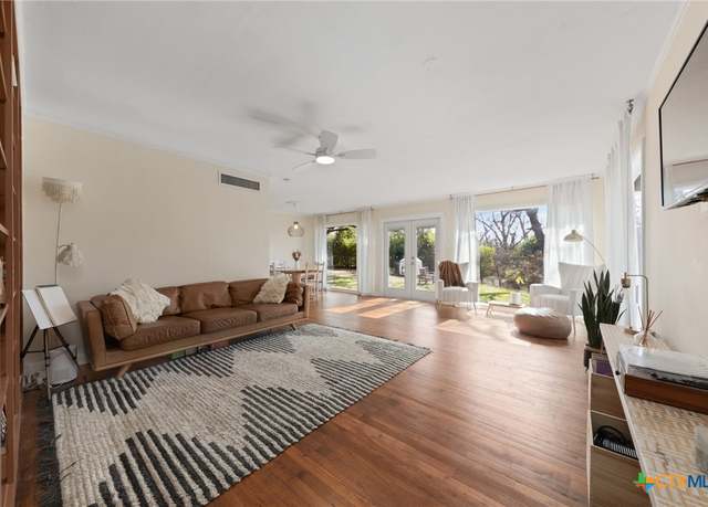 Property at 419 King Cir, Temple, TX 76501, 2 beds, 1.5 baths