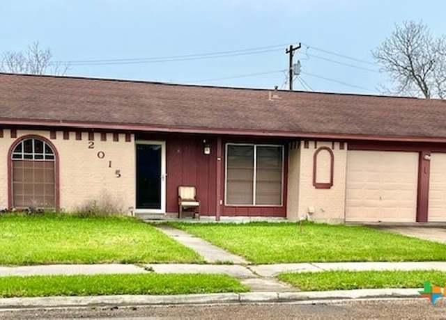 Property at 2015 Mission Dr, Victoria, TX 77904, 3 beds, 2 baths