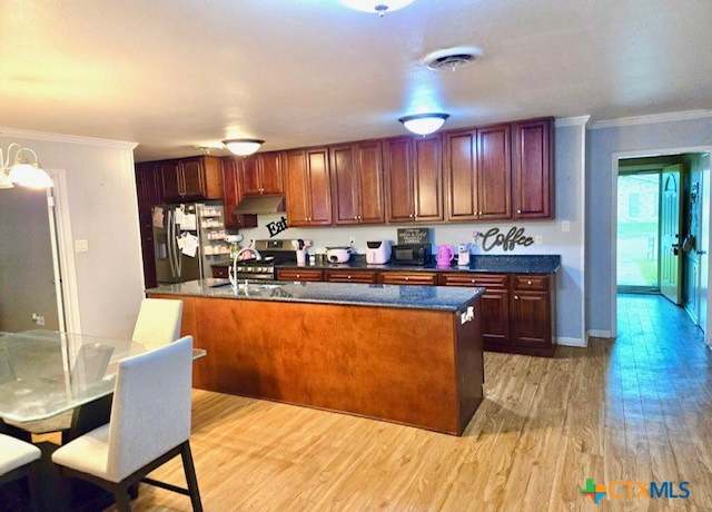 Property at 2015 Mission Dr, Victoria, TX 77904, 3 beds, 2 baths