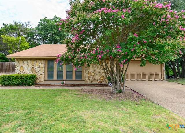 Property at 1209 Cedar Oaks Ln, Harker Heights, TX 76548, 3 beds, 2 baths