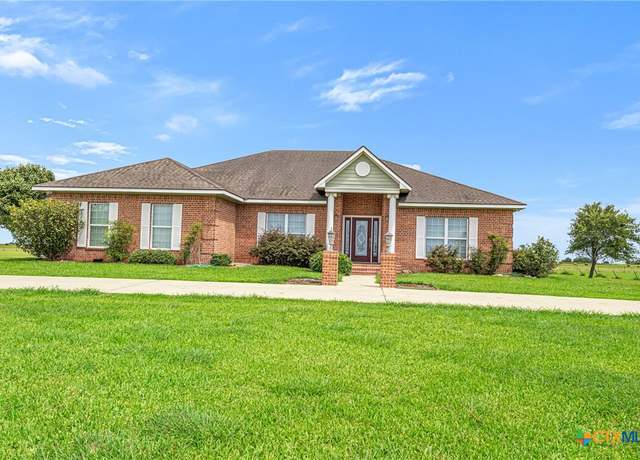 Property at 444 E Maxwell Ditch Rd, Port Lavaca, TX 77979, 3 beds, 2 baths