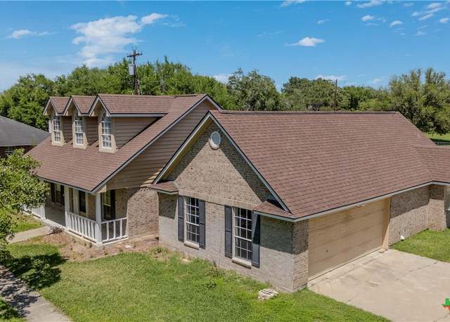 Property at 331 Lakeshore Dr, Victoria, TX 77905, 3 beds, 2 baths