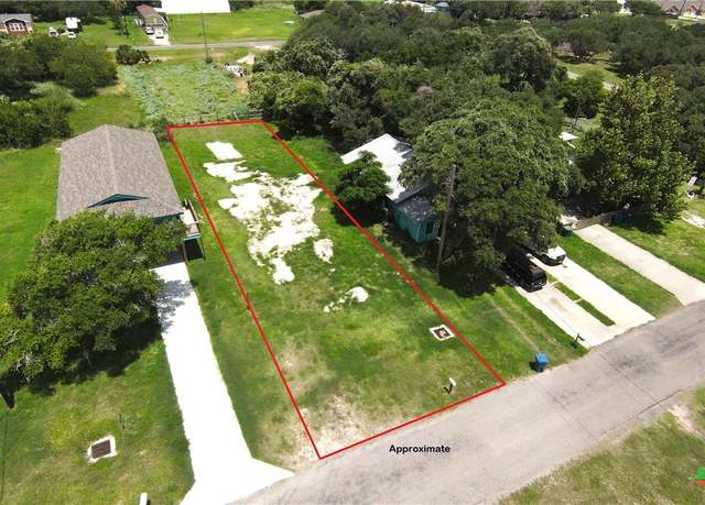 Property at 1117 S Fuqua St, Rockport, TX 78382