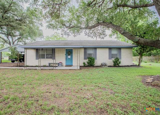 Property at 39 N Mesquite Dr, Victoria, TX 77905, 3 beds, 1.5 baths