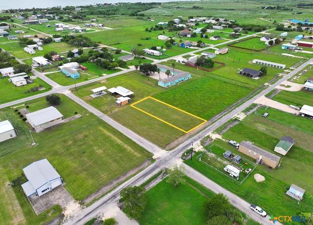 Property at 1303 Bill Tindall Ave, Seadrift, TX 77983