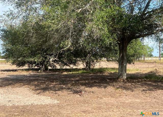 Property at 25027 N Us Hwy 77 Hwy, Yoakum, TX 77995