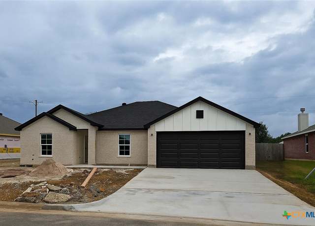 Property at 1421 Fossil Trl, Belton, TX 76513, 4 beds, 2 baths