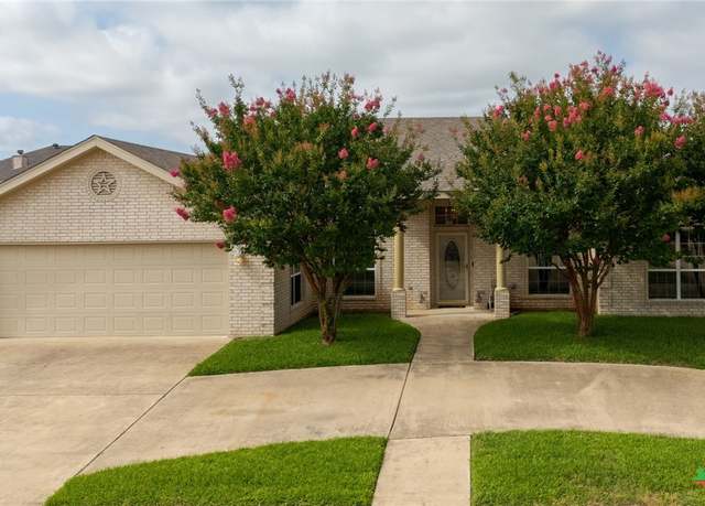 Property at 2004 Excel Dr, Killeen, TX 76542, 4 beds, 2.5 baths