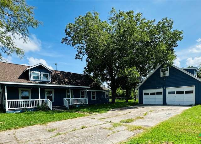 Property at 159 Prairie St, Vanderbilt, TX 77991, 3 beds, 2.5 baths