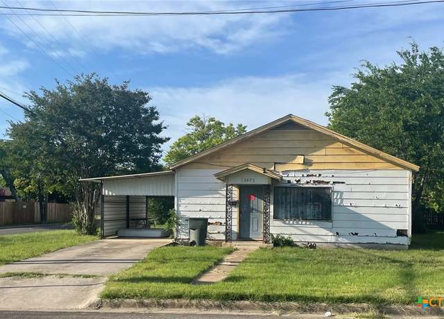 Property at 207 W Anderson Ave, Killeen, TX 76541, 4 beds, 3 baths
