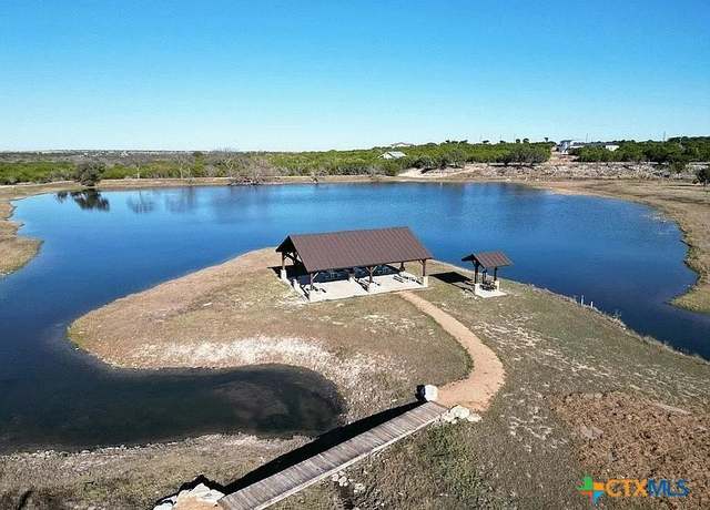 Property at 173 Jayhawk Ct, Burnet, TX 78611