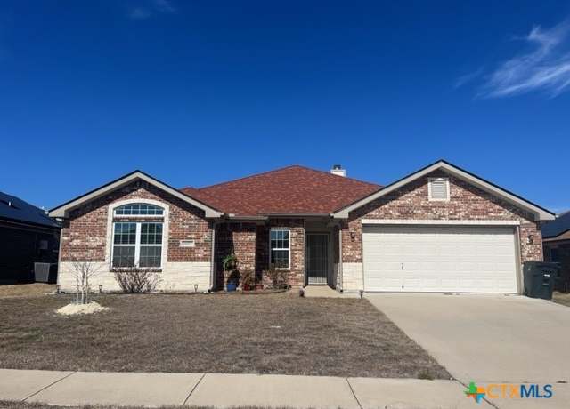 Property at 2107 Golden Eagle Dr, Killeen, TX 76549, 4 beds, 2 baths