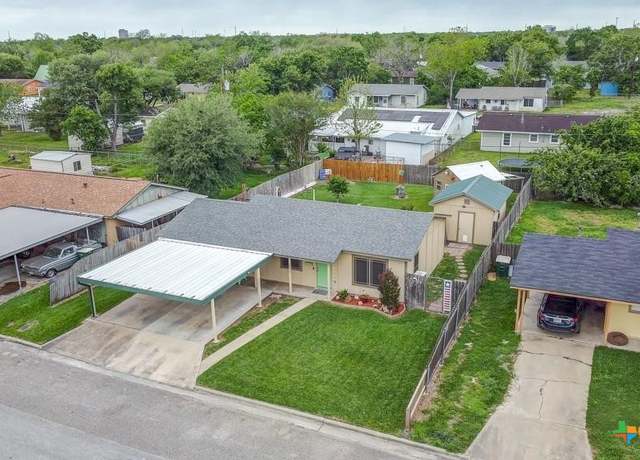 Property at 2812 Curlew St, Victoria, TX 77901, 3 beds, 1 bath