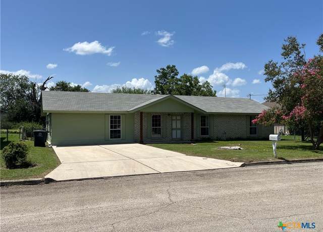 Property at 830 Mcgar St, New Braunfels, TX 78130, 3 beds, 2 baths