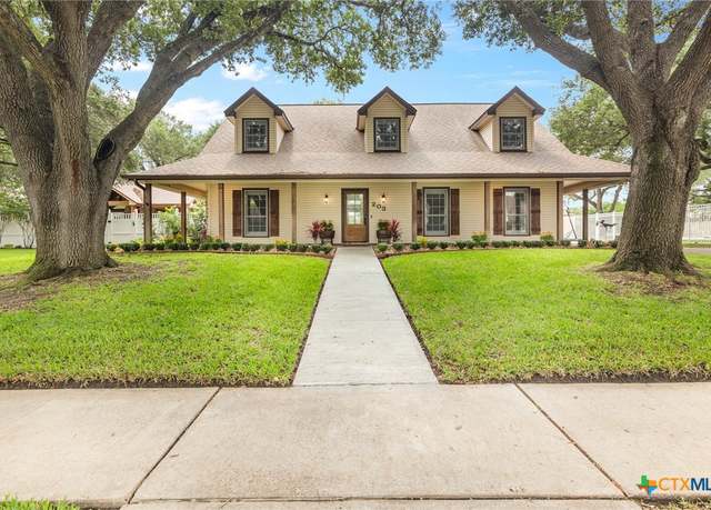 Property at 203 Champions Row, Victoria, TX 77904, 3 beds, 2.5 baths