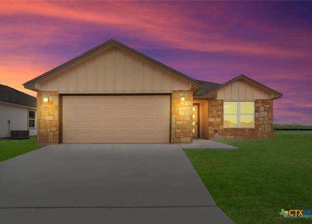 Property at 1102 Nacogdoches Dr, Temple, TX 76501, 3 beds, 2 baths