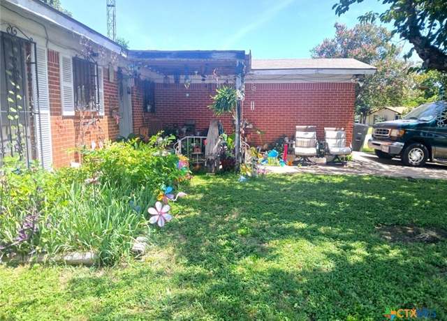 Property at 1525 Meadow Dr, Killeen, TX 76549, 4 beds, 1.5 baths