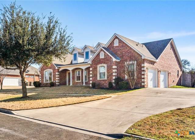 Property at 1957 Grandview Dr, Salado, TX 76571, 5 beds, 3 baths
