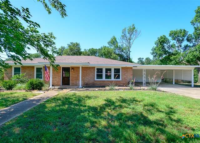 Property at 401 Downing St, Belton, TX 76513, 3 beds, 2 baths