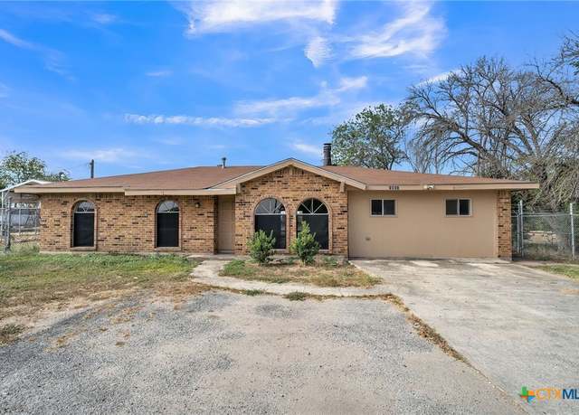 Property at 1430 State Highway 46, New Braunfels, TX 78130, 3 beds, 2 baths