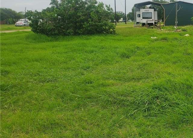 Property at 1 Sandhill Ln, Seadrift, TX 77983