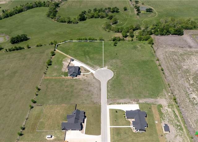 Property at 8185 Evenfall Ln, Temple, TX 76502
